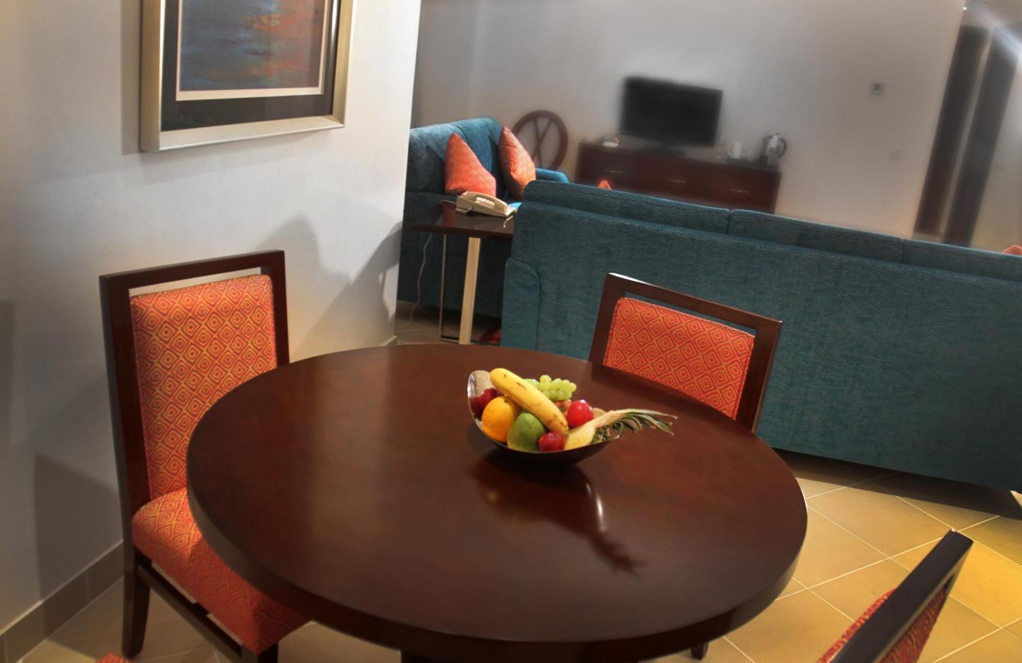 Tolip Hotel Alexandria Ngoại thất bức ảnh A living room in a hotel
